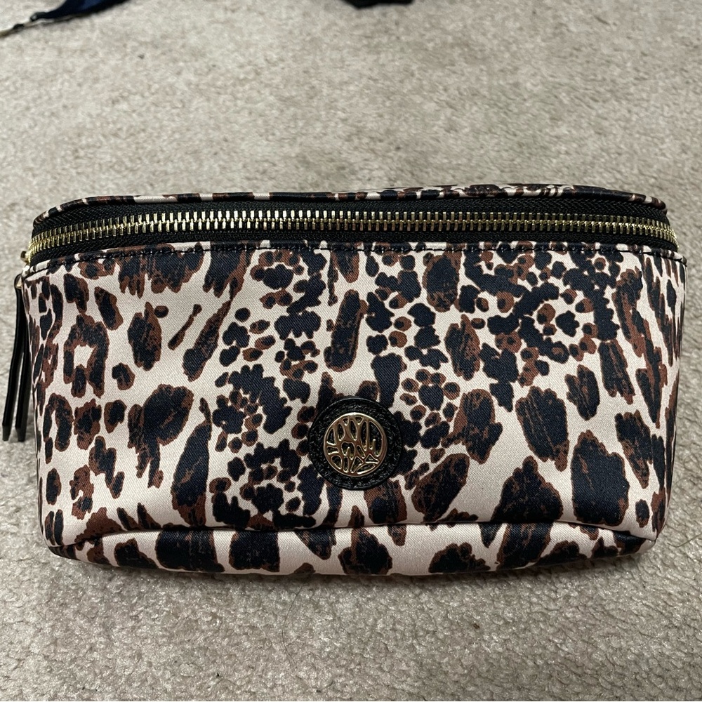 NWT LILLY PULITZER TORREY BELT BAG